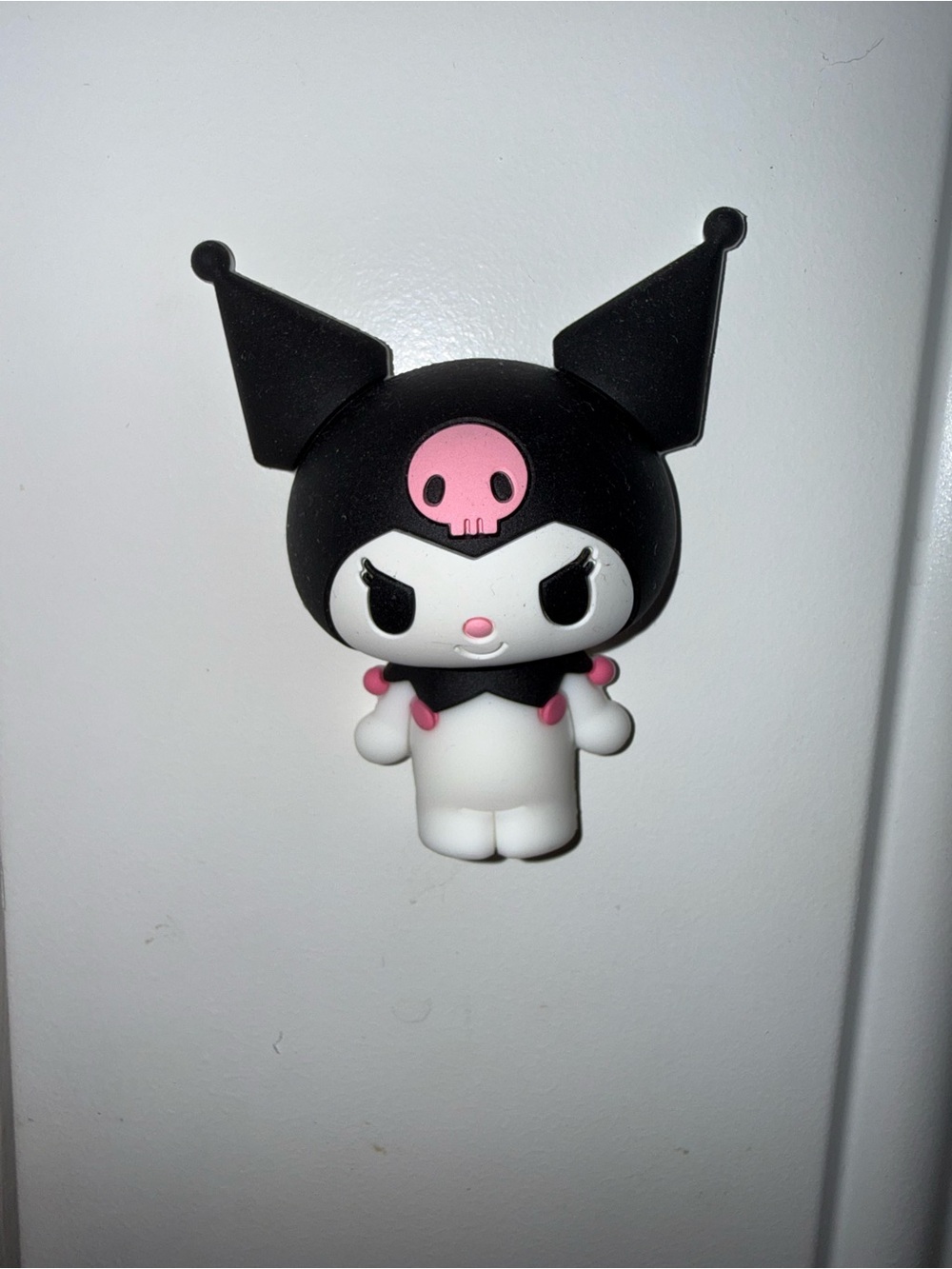 Sanrio Kuromi fridge magnet
Black and white with pink skull face #kawaii #sanrio